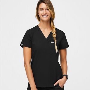FIGS Catarina One-Pocket Scrub Top BLACK SMALL